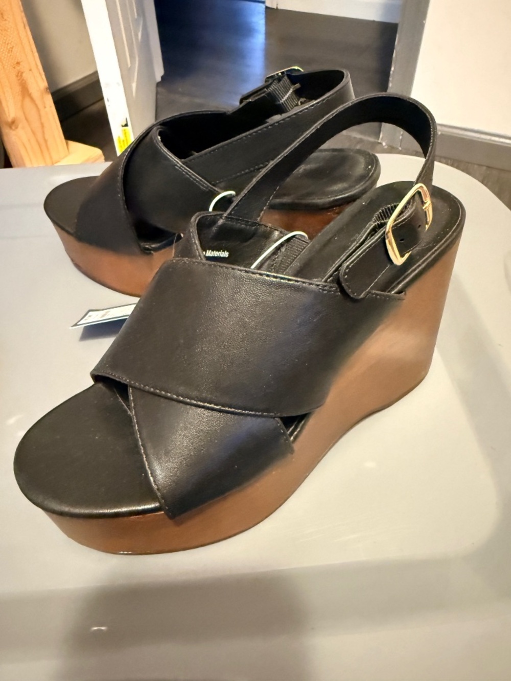 Universal thread platform shoes